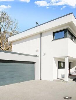 Exklusives Haus mit großem Grundstück! Wohnen am Waldrand mit Stil! - Potsdam