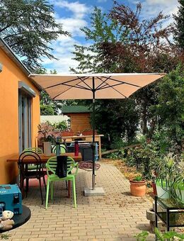 Grünes wohnen in Erlangen-Kosbach. Gartenwohnung mit Sonnenterrasse, geeignet für Singles oder Physio. Anrufen und Termin vereinbaren. - Erlangen