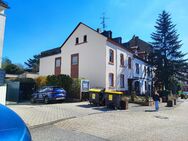 "3-Familien-Haus mit separatem Werkstattgebäude" - Wiesbaden