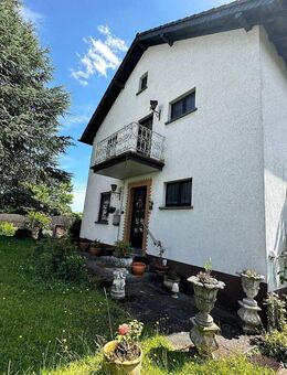 Gepflegtes Ein-/Zweifamilienhaus mit viel Charme - Homburg
