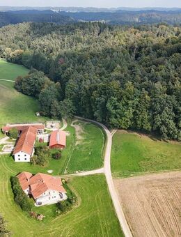 Einzigartiger Pferdehof in traumhafter Alleinlage - Naturparadies mit Wiesen, Wald und Pferdehaltung - Marktl