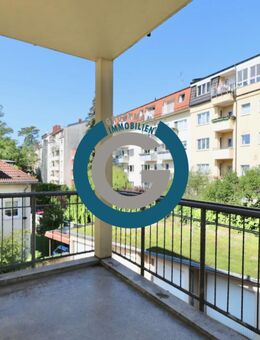 GUT GESCHNITTENE WOHNUNG ZUM SELBSTGESTALTEN - WG GEEIGNET, GROSSE KÜCHE & BALKON - RUHIG & ZENTRAL - Berlin