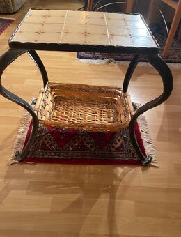 Schmiedeeisernes kleines Tischlein - Neu Ulm