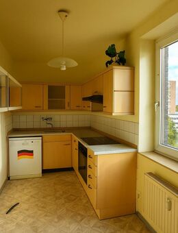 Tolle Aussichten! Sie renovieren und haben eine schöne 3-Zimmer Wohnung zum besten Preis! - Bremen