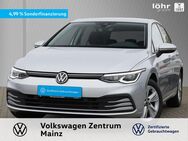 VW Golf, 1.5 VIII Lim eTSI Life ZGV, Jahr 2022 - Mainz