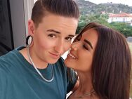 🔥Heißer Sexchat mit live Lesbensex 🥵💦 mit live Bildern und Videos - München