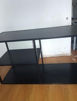 Schwarzes regal - Wadern