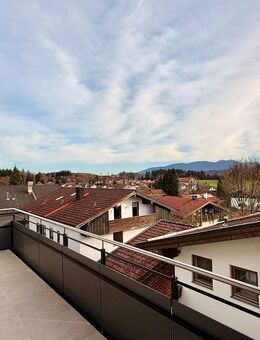 Neubau!! Großzügige 4-Zimmer-Dachgeschosswohnung in Surberg-Hufschlag - Surberg