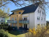 Schicke Dachgeschosswohnung: Modern, energieeffizient, sofort beziehbar - Kaisheim