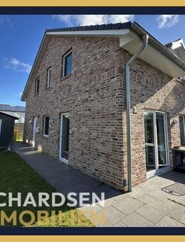 Kapitalanlage: neuwertige, energieeffiziente Doppelhaushälfte, vermietet, in attraktiver Wohnlage - Niebüll