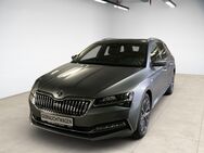 Skoda Superb, 2.0 TDI Combi, Jahr 2024 - München