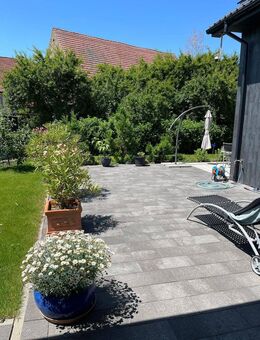 Modernes Einfamilienhaus mit Doppelgarage und großer Terrasse in Oberschwarzach, OT. Zwischen Würzburg, Schweinfurt, Bamberg. - Oberschwarzach