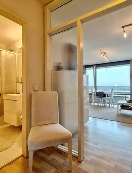 Tolles, möbliertes Apartment mit Rheinblick und großem Sonnenbalkon in Köln am Rheinufer - Köln