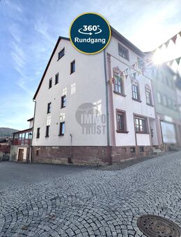 ERLEBEN SIE DEN KOMFORT HISTORISCHER ARCHITEKTUR VERBUNDEN MIT EFFIZIENT GESTALTETEN RAUMKONZEPT! - Geisa