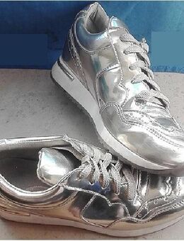 GOLD SNEAKER‘s – Gr. 38 – Hochglanz – nur probiert - Wolgast