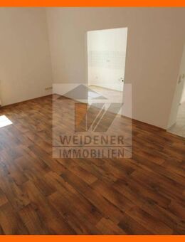 Mit Aufzug! Schöne 2-Raum-Whg. mit Balkon, Bad mit Wanne & Dusche! In der Geraer-Innenstadt! - Gera