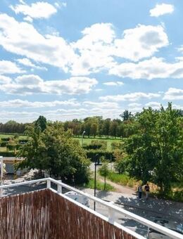Pillnitz - sonniges 1-Zimmer-Appartement mit Südbalkon und neuem Bodenbelag - Dresden