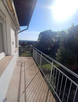 *Auf 2026! Ihre kurzfristig beziehbare Eigentumswohnung mit Balkon, Garten & Doppelgarage und tollem Ausblick* - Waltershausen