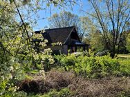 Zweifamilienhaus in Bad Bodenteich, DG vermietet, mit 3.094 m² Grundstück (Bauland für ein weiteres Haus) - Bad Bodenteich