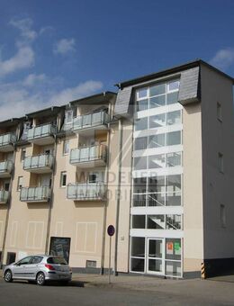 komplett eingerichtete 2 Raum-ETW mit Balkon, Fahrstuhl + TG - Gera