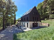 Einzigartige Neubauvilla in ruhiger Premiumlage Marburgs - Marburg
