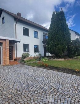 Schönes EFH mit großer Garage und Ausbauoption (ggfs. genehmigungspflichtig) in Plößberg-Wildenau - Plößberg