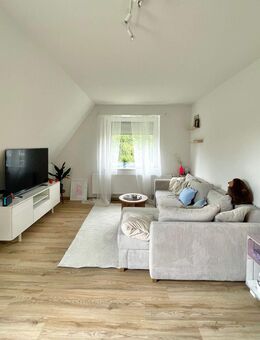 2-Zimmer-Dachgeschosswohnung in Stade - Stade (Hansestadt)