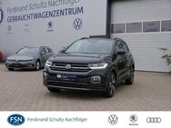 VW T-Cross, 1.0 TSI Life R-Line AID SITZ, Jahr 2023 - Rostock