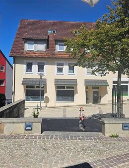 Helle, sanierte 4-Zi.-Whg. mit Balkon und Garage mitten in Gerstetten - Gerstetten
