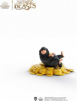 Schleich® Spielfigur WIZARDING WORLD, HARRY POTTER™, Niffler™ mit Gold (14905)