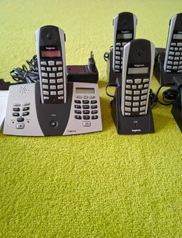 Telefon Hagenuk mit digitalem Anrufbeantworter und 5 Mobilteilen - Ehra-Lessien