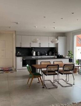 Exklusive Dachgeschosswohnung in zentraler Lage von Aschaffenburg - Aschaffenburg