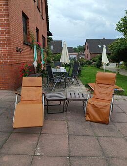 Zwei Vintage-Relaxgartenliegestühle - Braunschweig