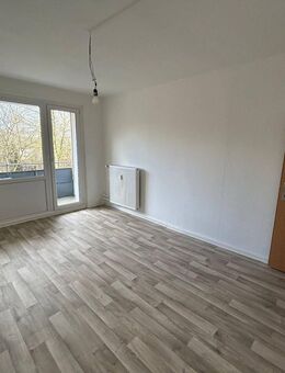 Schnell sein! Frisch renovierte 3-Zimmer-Wohnung mit Balkon! - Seeland