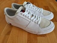 Tommy Hilfiger - Modern Sneaker aus Leder, Gr. 46 Neu! - Köln