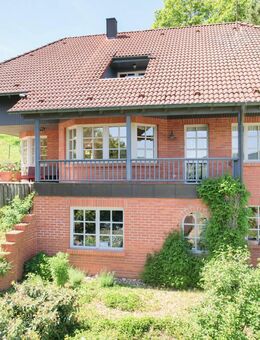 Repräsentatives Traumhaus mit Büroeinheit & Panoramablick - Wohnen, Arbeiten & Vermieten unter einem Dach! - Leinach