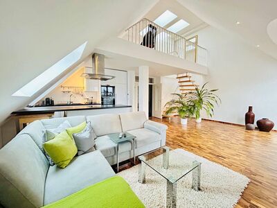 Investieren oder selbst genießen - Charmante 2,5 - Zimmer - Maisonettewohnung in Waldtrudering!
