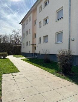 Hier hat jeder Platz: günstig geschnittene 3-Zi.-Wohnung - Esslingen (Neckar)