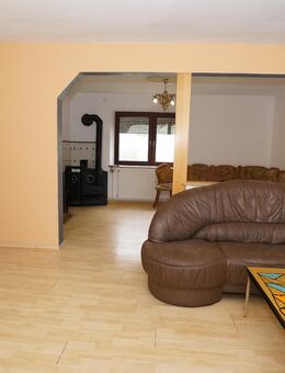 2-FH mit sehr großen Grundstücken z.T. bebaubar. - Ohmbach