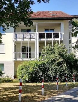 Schöne 2-Zimmer-Wohnung mit großem Balkon in gepflegter Wohnanlage - Erlangen
