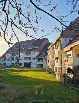Bezaubernde 3-Zimmer-Wohnung mit weitläufigem, überdachtem Balkon und Tiefgaragenstellplatz - Kirchheim (Teck)