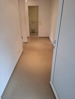 2 Zimmer Wohnung mit Wintergarten in Uttenreuth - Uttenreuth