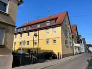 Dachgeschoss im Zentrum der Stadt - 2,5 Zimmer mit neuer Heizung und renoviertem Bad - Fellbach