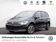 VW Touran, 2.0 TDI Active, Jahr 2022 - Berlin