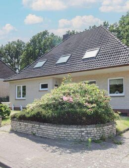 Großzügig, solide und ruhig am Ortsrand gelegen - Burg (Dithmarschen)