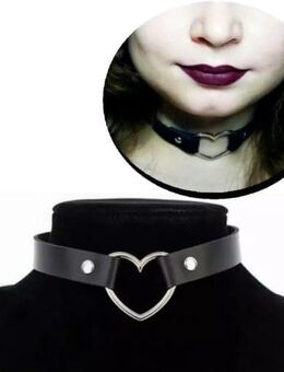 Halsband mit Herz Gothic Kette Sklaven Kunstleder Halskette Schwarz  14,90 €* - Villingen-Schwenningen