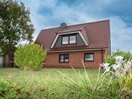 Modernes und stilvoll renoviertes Einfamilienhaus in Strandnähe mit großem Grundstück - Neukirchen (Landkreis Ostholstein)