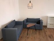 Attraktive 2-Zimmer-Wohnung mit Balkon und Freisitz in Fürth (Nähe Klinikum) - Fürth
