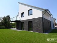 ++ Energieeffiziente & stilvolle Neubauwohnung mit EBK & Balkon im Ortskern ++ - Adendorf