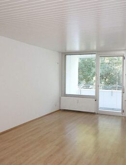 Helle 4 Zimmer-Wohnung mit 2 Balkonen u. Garage - Eppstein